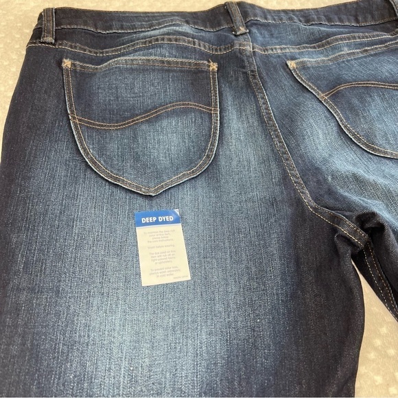 NWT. LEE RIDERS Woman’s Boot cut Jean’s - Picture 8 of 11